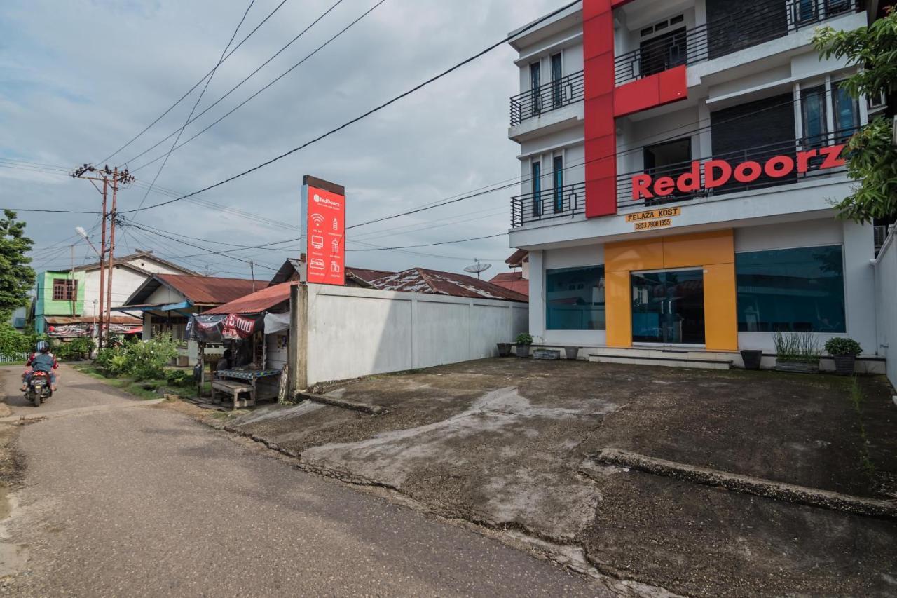 Hotel Reddoorz Syariah Near Jamtos Jambi Extérieur photo